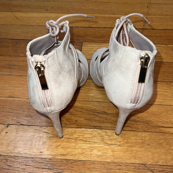 Kelly & Katie Vandra Lace-Up Open/Peep Toe Heels, size 8 - Picture 6 of 11